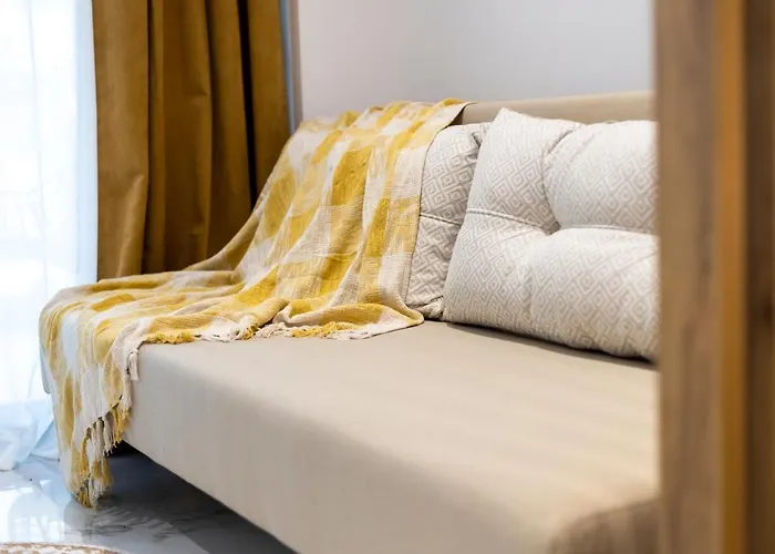 Apartment 06