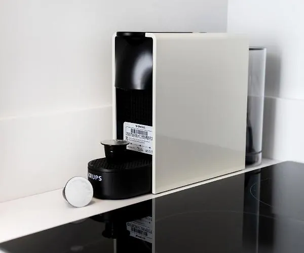 Apartment 06 *
