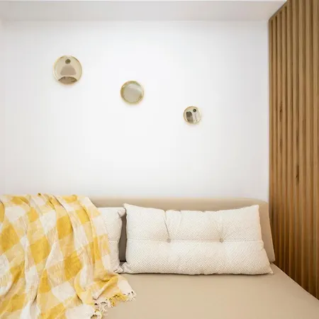 Apartment 06 *