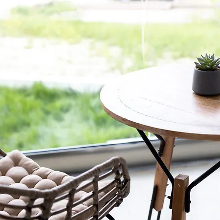 Apartment 06 *