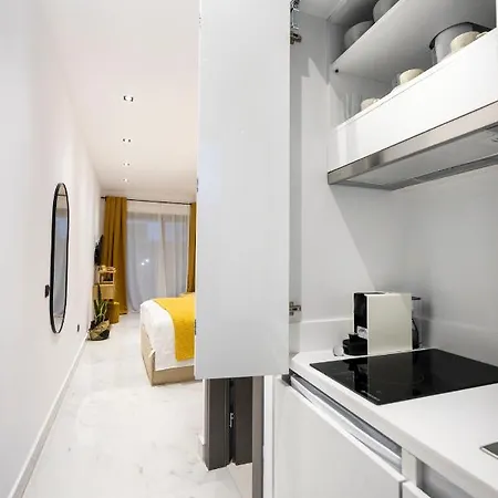 06 Apartment
