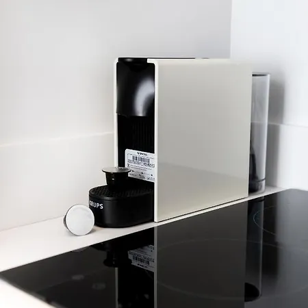 Apartment 06 *